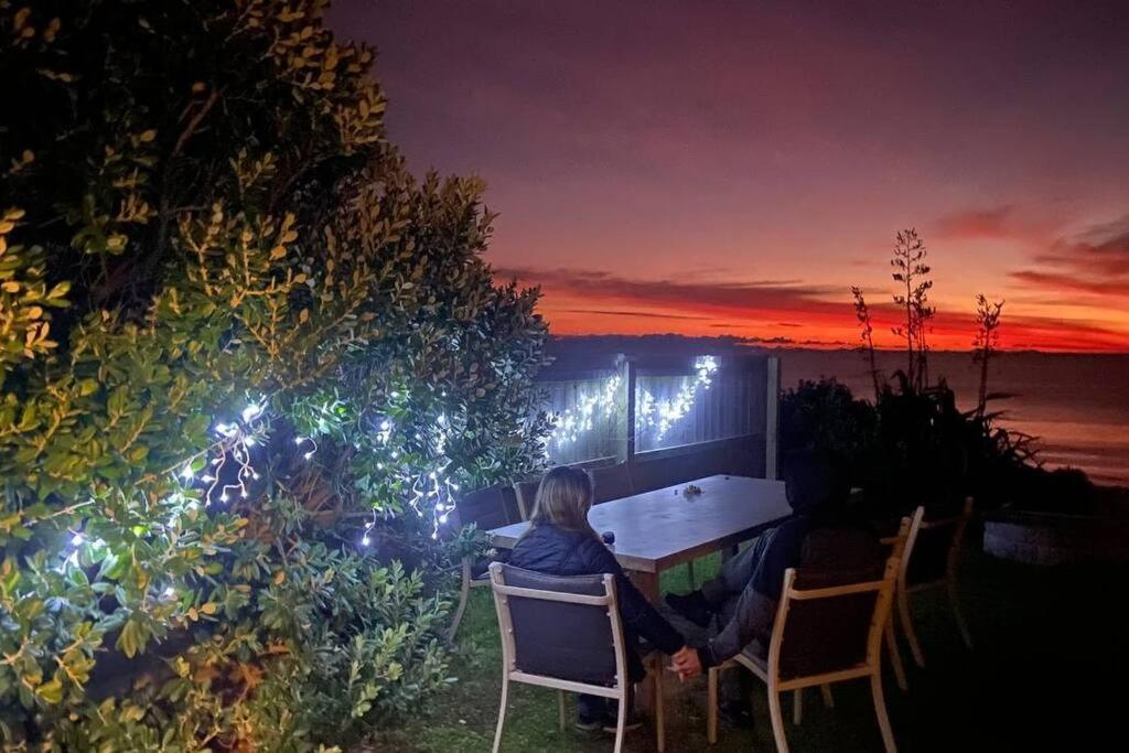 Beachfront Bliss Paraparaumu Luaran gambar