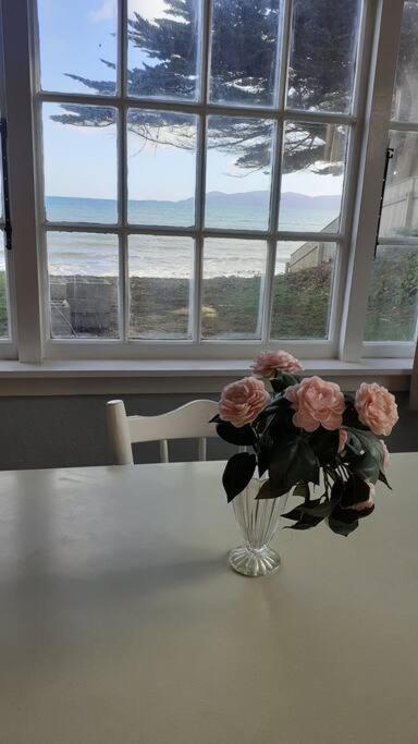 Beachfront Bliss Paraparaumu Luaran gambar